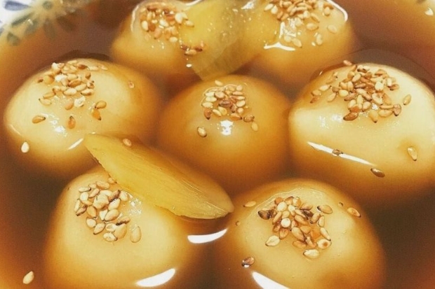 Tết Nguy&ecirc;n Ti&ecirc;u 2024 - Ch&egrave; tr&ocirc;i nước