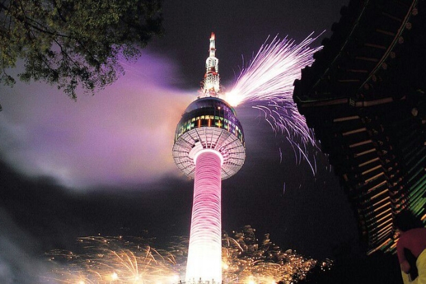 Cảnh đẹp ở H&agrave;n Quốc - Th&aacute;p Namsan