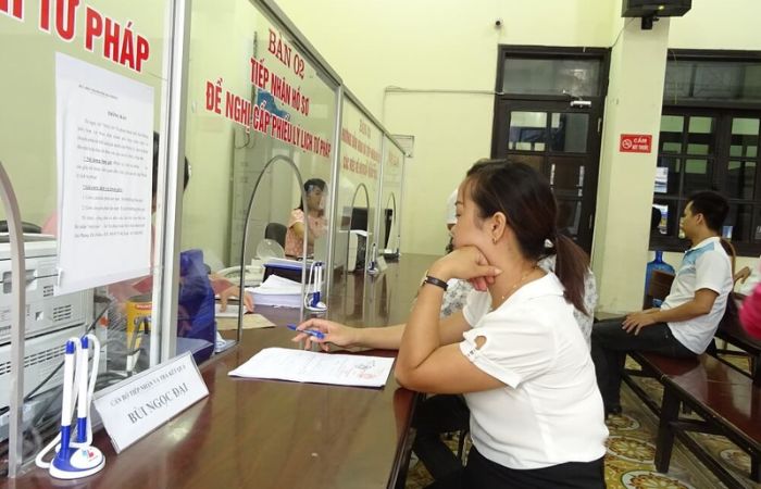 nộp hồ sơ xin cấp l&yacute; lịch tư ph&aacute;p cho người nước ngo&agrave;i