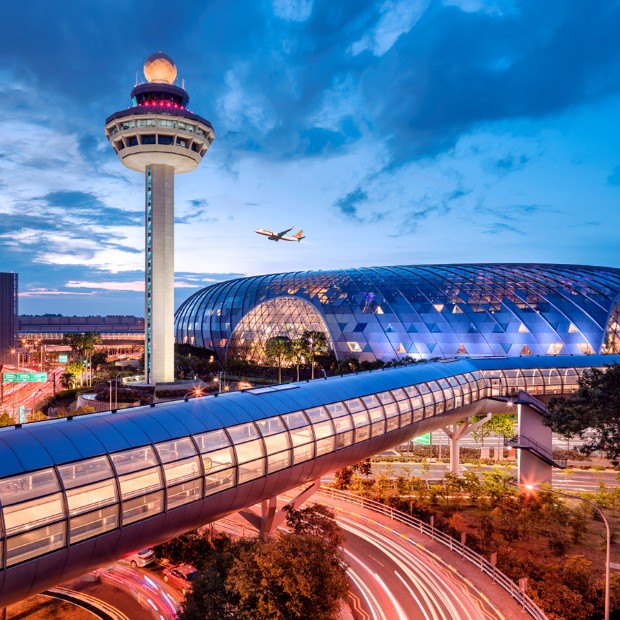 nên mua gì ở sân bay Singapore