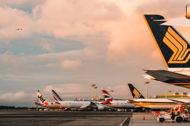 nên mua gì ở sân bay Singapore
