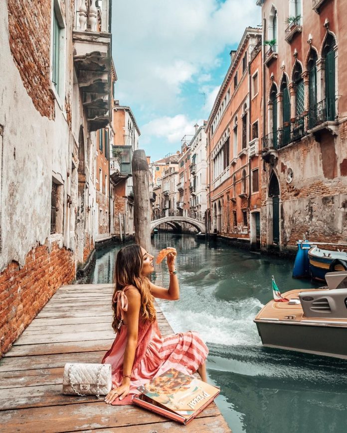 Thới gian bay từ Việt Nam sang &Yacute;