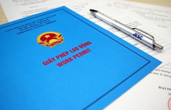 work permit l&agrave; g&igrave;?