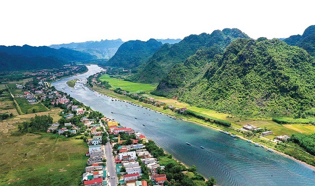 vé máy bay đi Đồng Hới