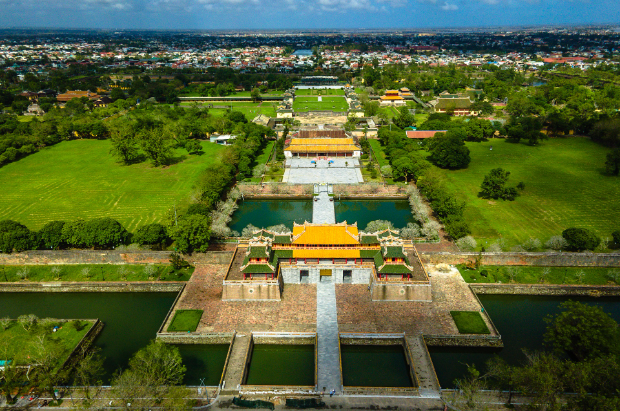 V&eacute; m&aacute;y bay đi Huế th&aacute;ng 7