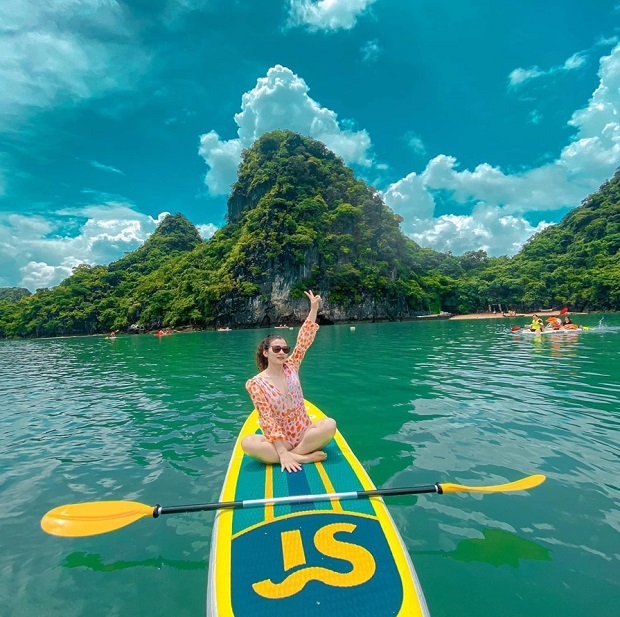 mua vé máy bay đi Vân Đồn tháng 7