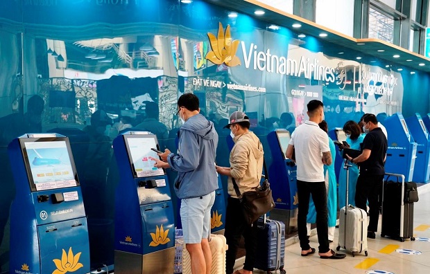 kiosk làm thủ tục Vietnam Airlines