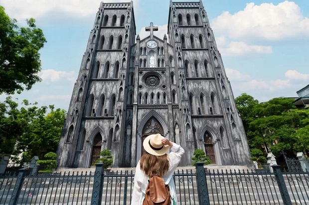 vé máy bay đi Hà Nội