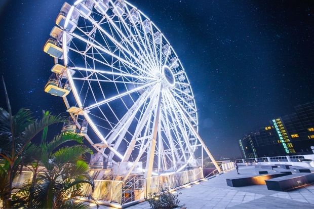 biển Sầm Sơn Thanh H&oacute;a - v&ograve;ng quay flc