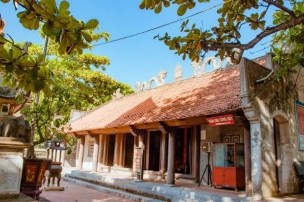 biển Sầm Sơn Thanh H&oacute;a - đền độc cước