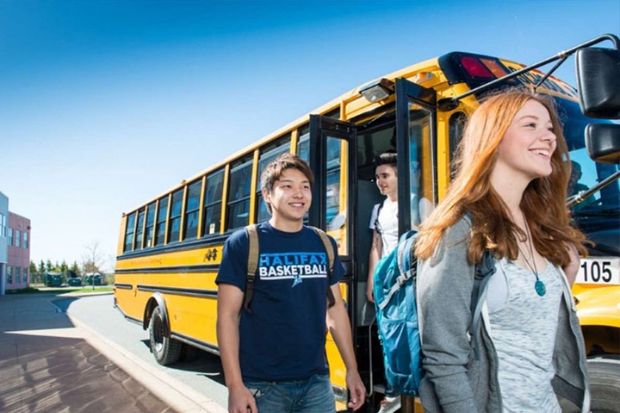 đi định cư canada cần bao nhi&ecirc;u tiền