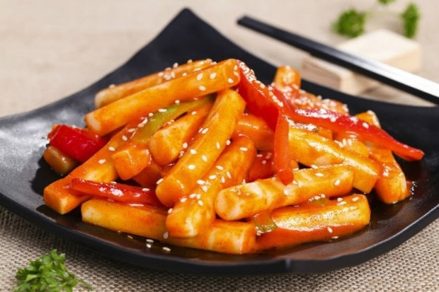 Chơi g&igrave; ở H&agrave;n Quốc - B&aacute;nh gạo cay