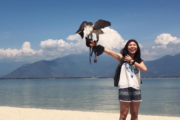 đảo Điệp Sơn - chụp h&igrave;nh chim ưng