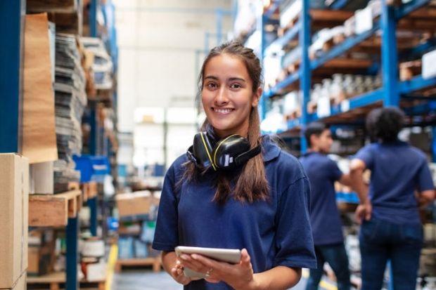  Chương tr&igrave;nh Kinh nghiệm l&agrave;m việc Li&ecirc;n bang (Canadian Experience Class)