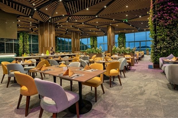 Flamingo C&aacute;t B&agrave; Beach Resort - Sun & Bar