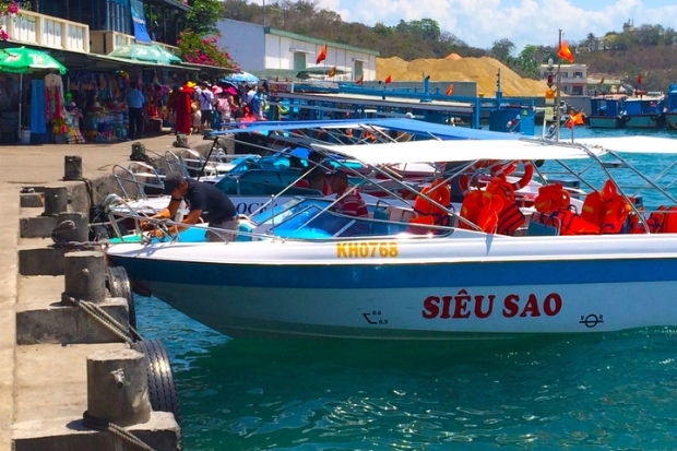 Kinh nghiệm đi Vinwonders Nha Trang - Ca nô