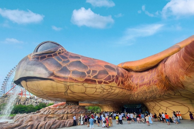 Kinh nghiệm đi VinWonders và Safari Phú Quốc - Cung điện Hải Vương