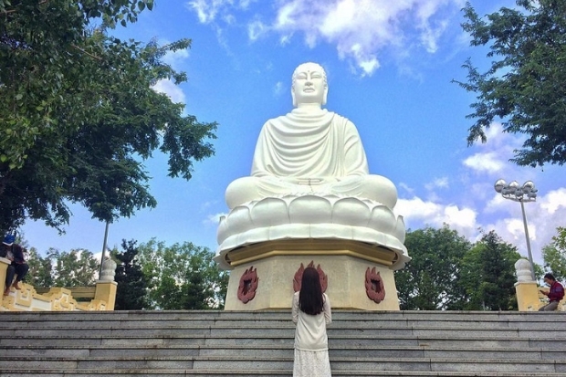 Kinh nghiệm du lịch Nha Trang 4 ngày 3 đêm - Chùa Long Sơn
