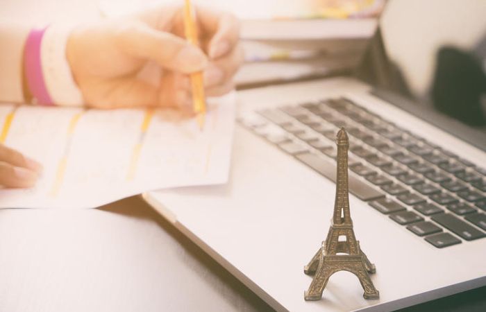 hồ sơ l&agrave;m thẻ cư tr&uacute; tại ph&aacute;p