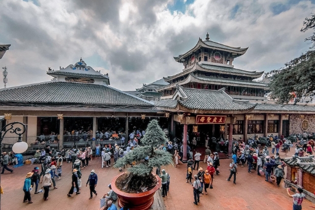 Tour miền Tây 1 ngày - Miếu Bà Châu Đốc