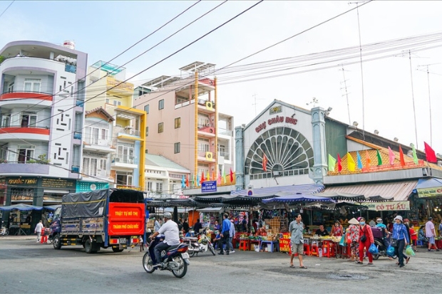 Tour miền Tây 1 ngày - Chợ Châu Đốc