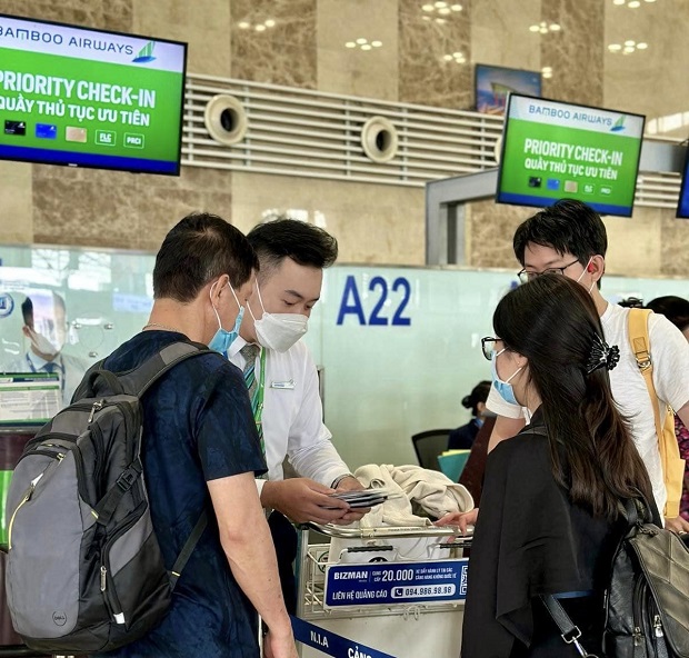 làm thủ tục bay Bamboo