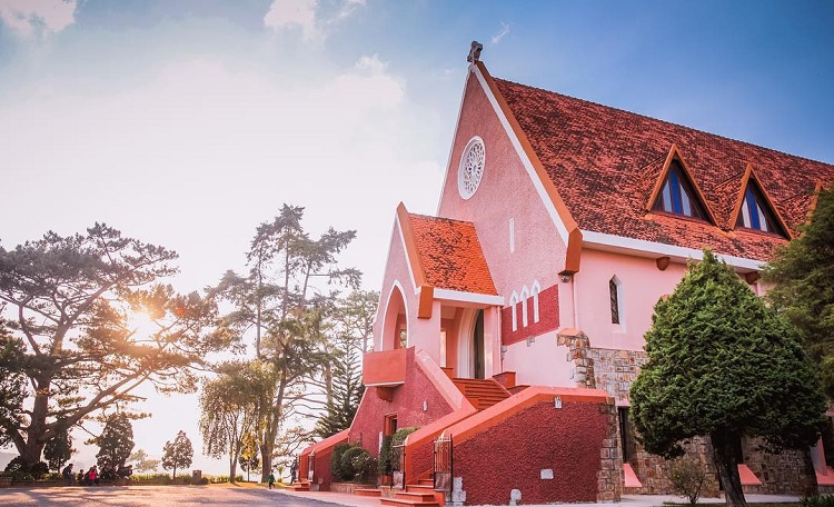 Nhà thờ Domaine de Marie