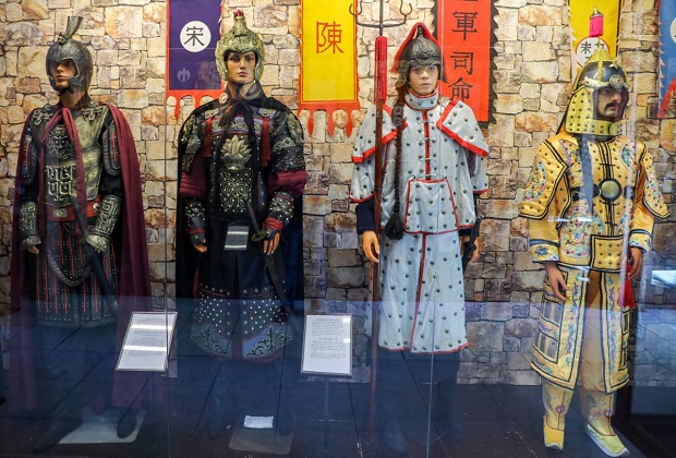 bảo tàng vũ khí vũng tàu - trang phục quân đội các nước châu á