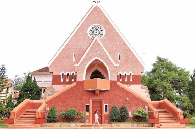 Cảnh đẹp Đà Lạt - Nhà thờ Domaine De Marie