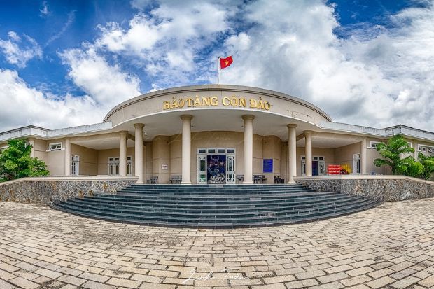 c&ocirc;n đảo c&oacute; g&igrave; chơi - bải t&agrave;ng