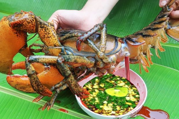 đặc sản vũng t&agrave;u - tiết t&ocirc;m