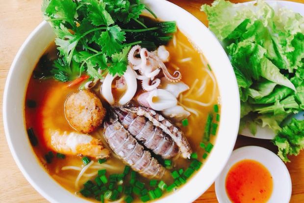 đặc sản vũng t&agrave;u - b&uacute;n bề bề