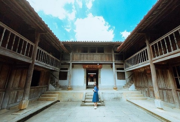 dinh thự vua mèo - kiến trúc