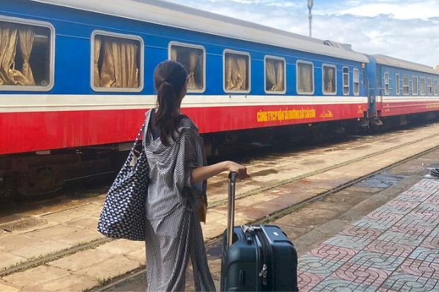 Kinh nghiệm du lịch đảo Ph&uacute; Qu&yacute; tự t&uacute;c - T&agrave;u hỏa