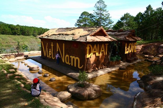 Làng đất sét Đà Lạt - Nhà bazan