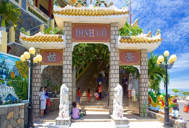 long hải c&oacute; g&igrave; chơi - đền dinh c&ocirc;