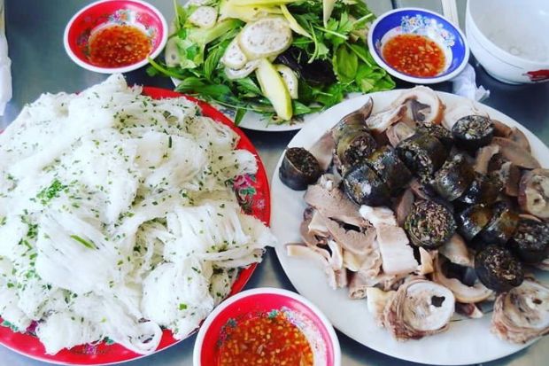 Món ăn ngon ở Phan Thiết - Bánh hỏi lòng heo Phú Long