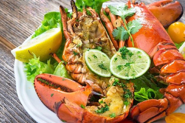 Món ăn ở Nha Trang - Tôm hùm nướng 