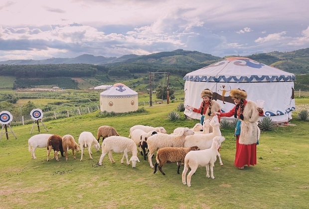 mongo land đà lạt - hóa thân thành du mộc