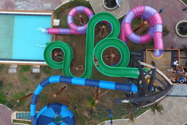 review c&ocirc;ng vi&ecirc;n nước hạ long - cưỡi rồng vượt th&aacute;c