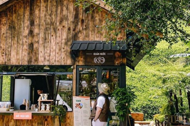 Th&ocirc;n Lũng Đ&agrave; Lạt - Qu&aacute;n nước