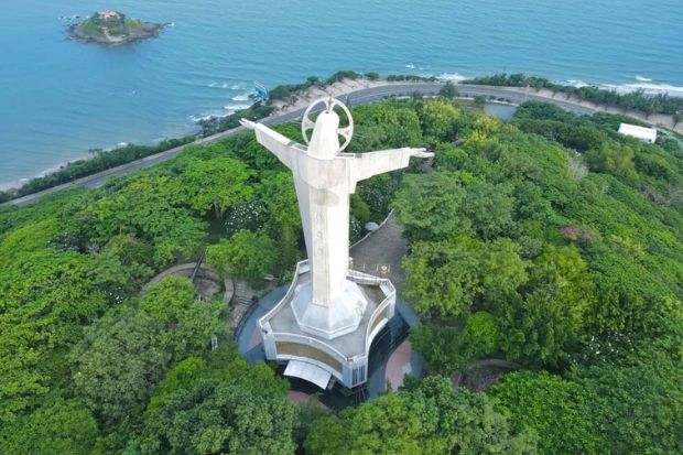 Trải nghiệm du lịch Vũng T&agrave;u gi&aacute; rẻ với combo - Đức Kito Dang Tay