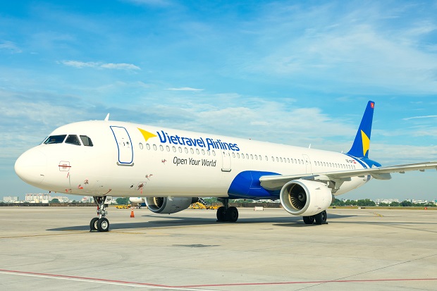 vé máy bay Vietravel Airlines tháng 9