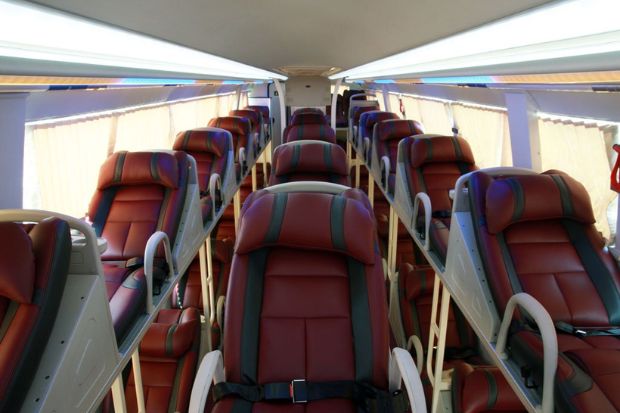 xe đi Bu&ocirc;n Ma Thuột - qu&yacute; thảo 