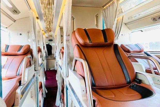 xe đi Bu&ocirc;n Ma Thuột - loan s&aacute;ng