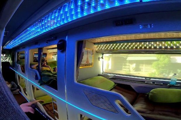 xe đi Đ&agrave; Lạt - ngọc h&ugrave;ng văn nh&acirc;n