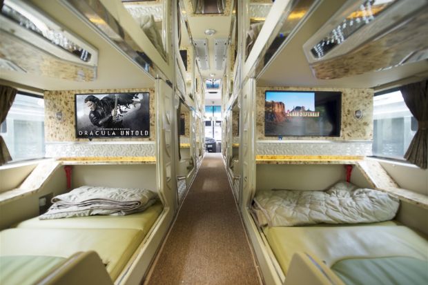 xe đi Đ&agrave; Lạt - c&uacute;c t&ugrave;ng