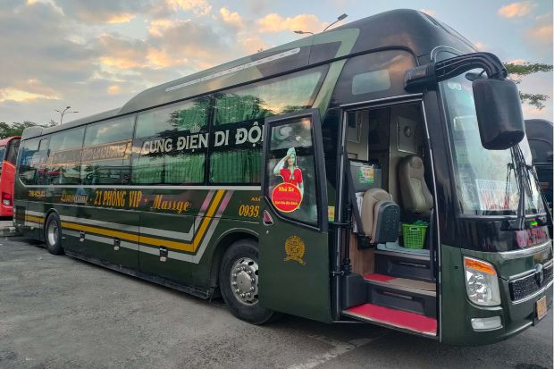 xe đi Đ&agrave; Nẵng - open