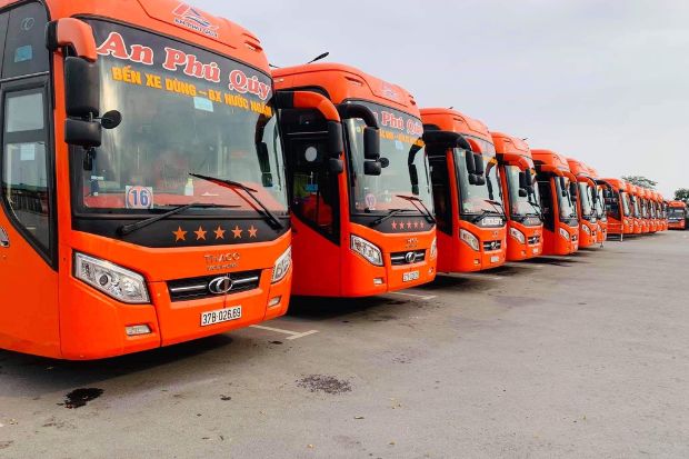 xe đi Hội An - h&agrave; linh