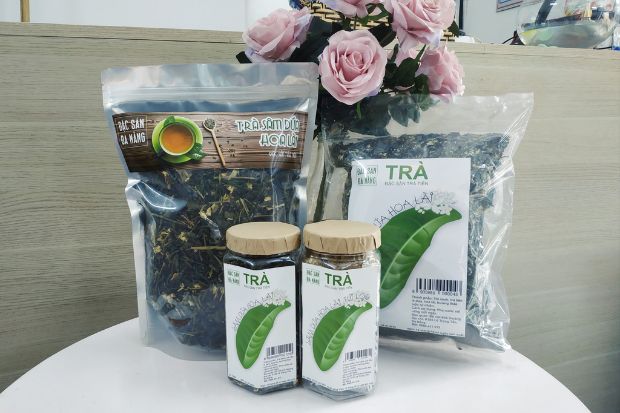 đặc sản đ&agrave; nẵng - tr&agrave; s&acirc;m dứa hoa l&agrave;i